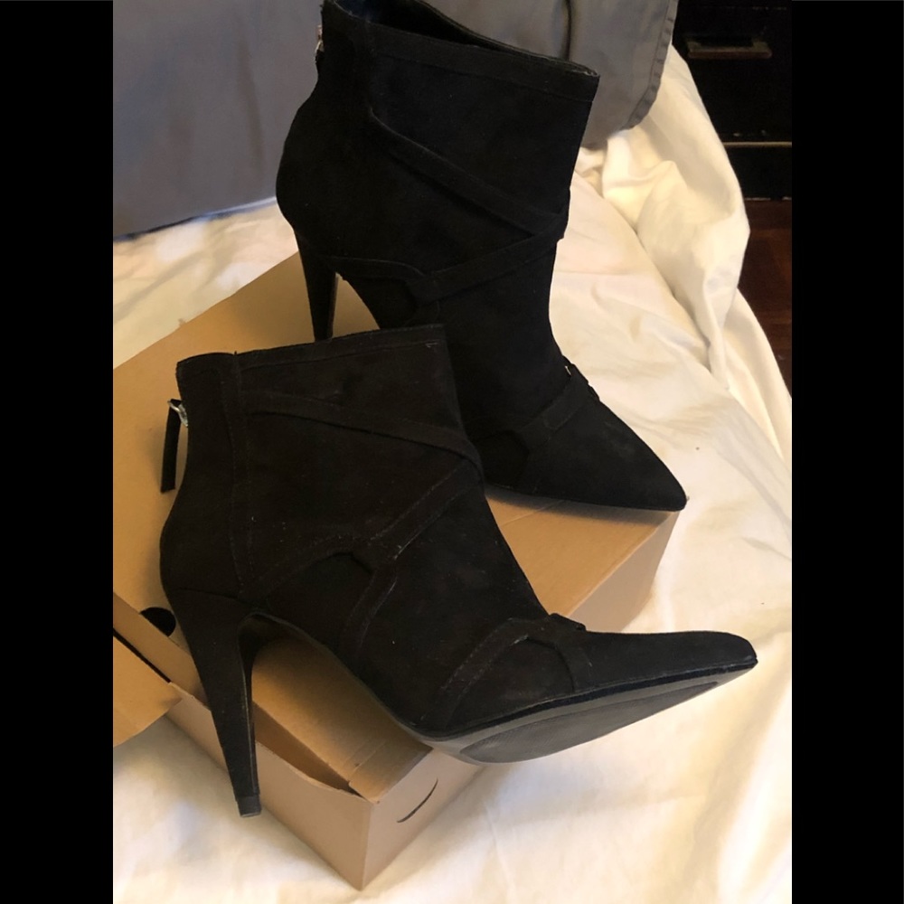 Ladies (Zara) suede ankle boots
